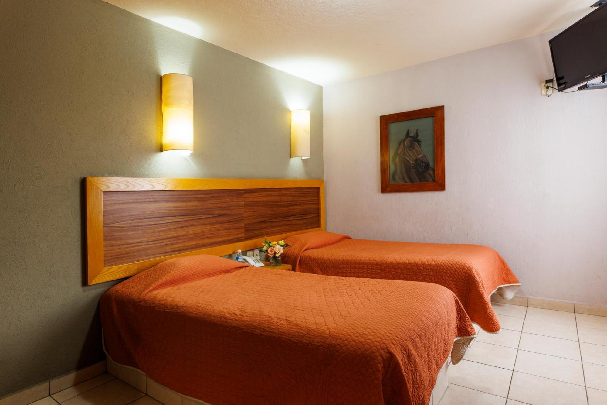 Hotel Qualitel Centro Historico Морелія Екстер'єр фото